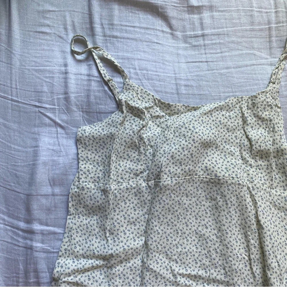 Brandy Melville Colleen Dress - Picture 2 of 4